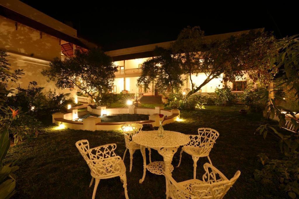 Marari Beach Bungalow Resort Alleppey Mararikulam Eksteriør bilde