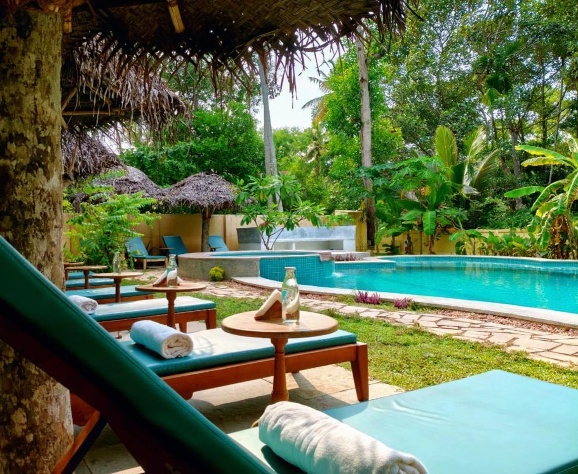 Marari Beach Bungalow Resort Alleppey Mararikulam Eksteriør bilde