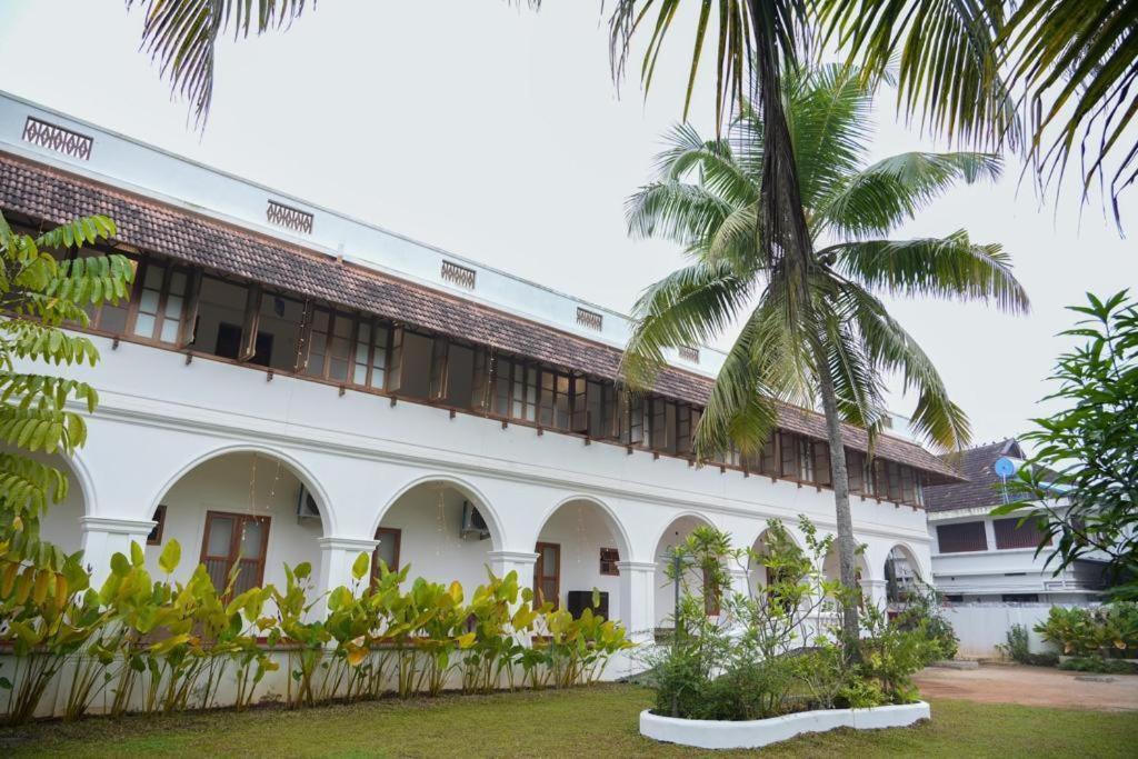 Marari Beach Bungalow Resort Alleppey Mararikulam Eksteriør bilde